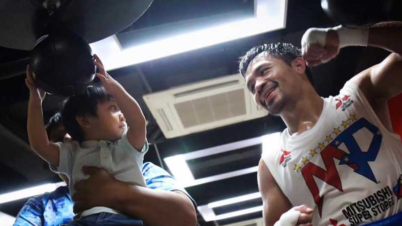 Is Pacquiao having tough time training for Vargas fight?