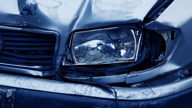 Emirati dies after car crashes into truck in Sharjah