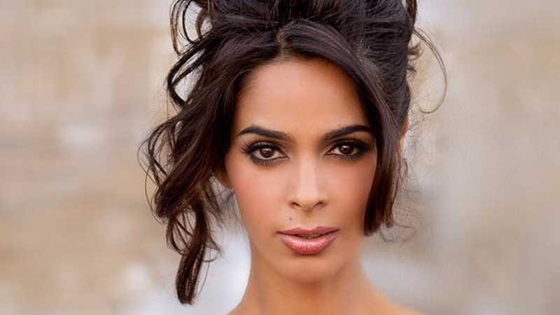 Bollywood actress attacked in Paris