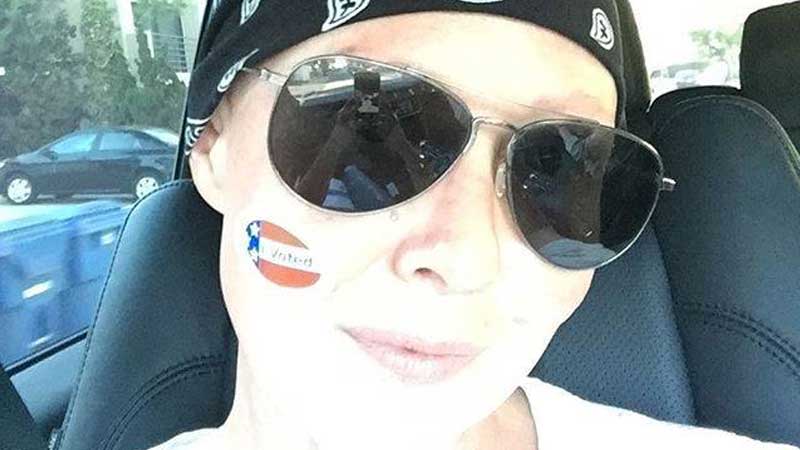 Beverly Hills 90210 cast pays tribute to ailing Shannen Doherty