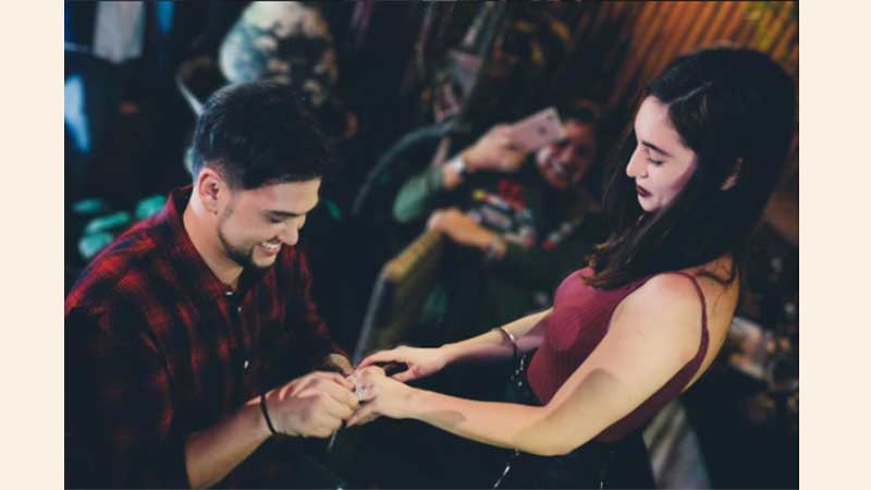 Billy Crawford, Coleen Garcia engaged