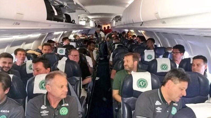 Sporting world mourns death of Brazilian footballers in plane crash