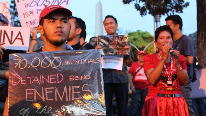 Thousands protest anew Marcos' burial at heroes' cemetery
