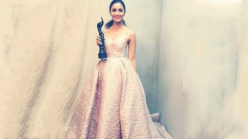 'Dangal' sweeps 3 of 4 major Filmfare awards