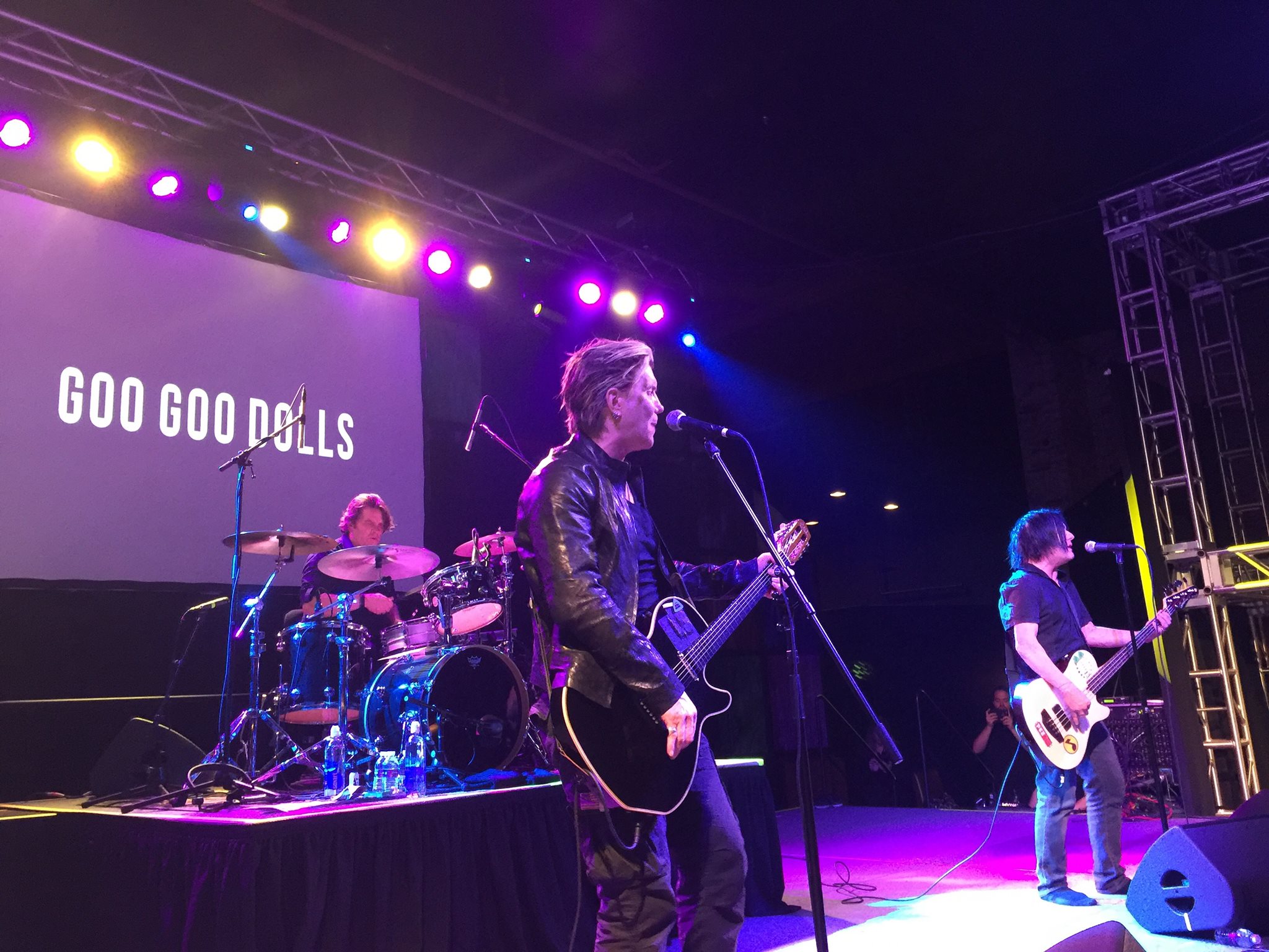 Goo Goo Dolls sets Valentine concert in Manila