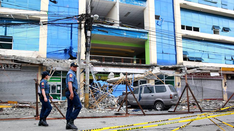 Magnitude 6.7 quake hits southern Philippines