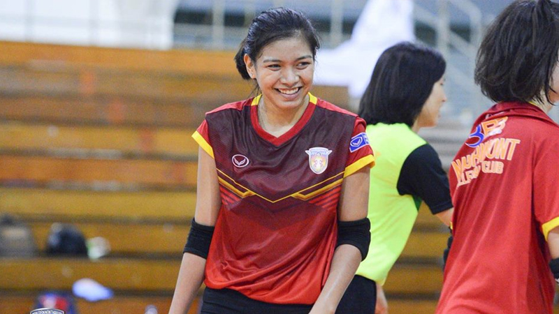 Filipina volleyball star Alyssa Valdez helps new team get 6th win