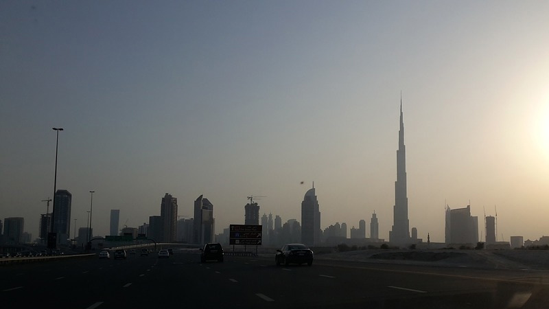 Strong winds lash UAE, unstable weather expected until Saturday