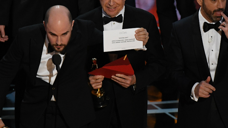 Oscars 2017: La La Land mistakenly awarded Moonlight's Best Picture win