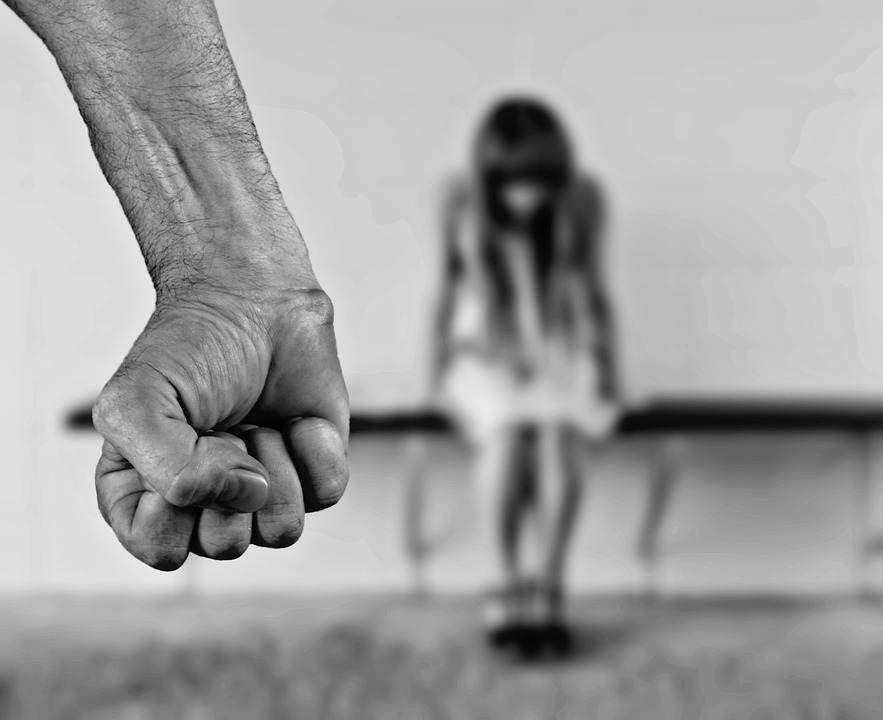 Cab driver sexually harasses Filipina domestic helper