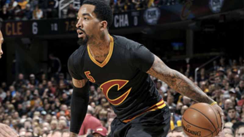 Cavaliers signs up Smith as Bogut recovers from leg fracture