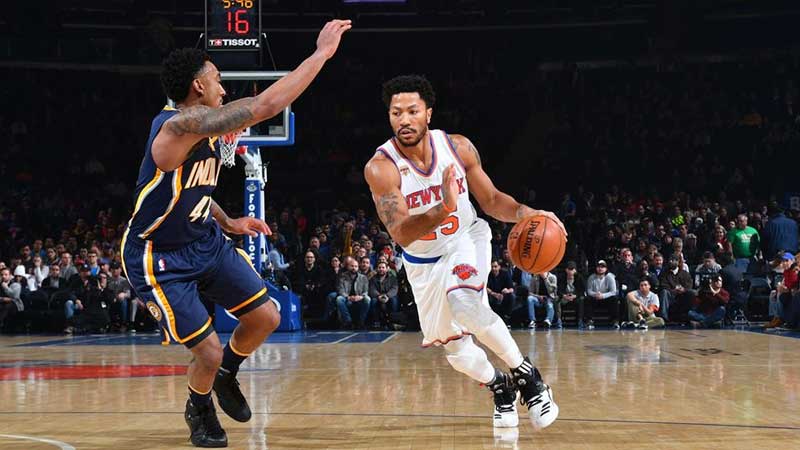 Derrick Rose suffers knee injury