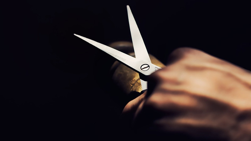 Dubai tailor attacked with scissors, robbed of Dh563,000