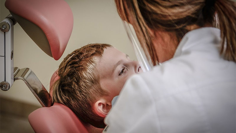 Saudi Arabia stops recruiting foreign dentists, targets mall salespeople next