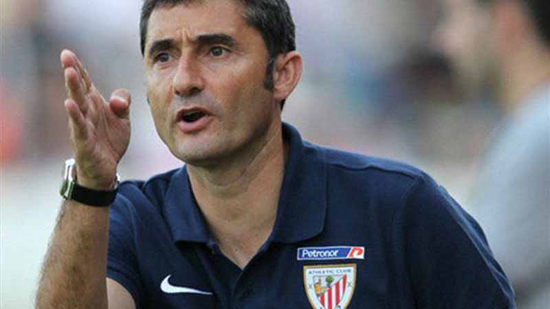 Barcelona names new manager