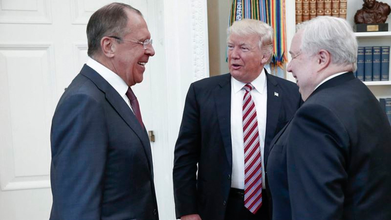 Russia angers US over photos of Trump meeting