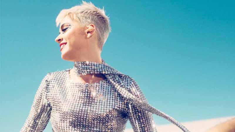 Katy Perry makes Twitter history