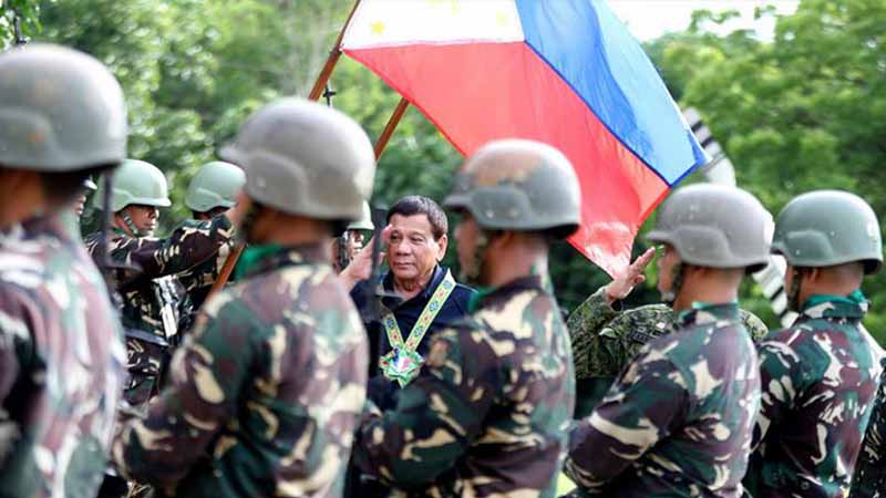 Philippines sends more troops to Marawi