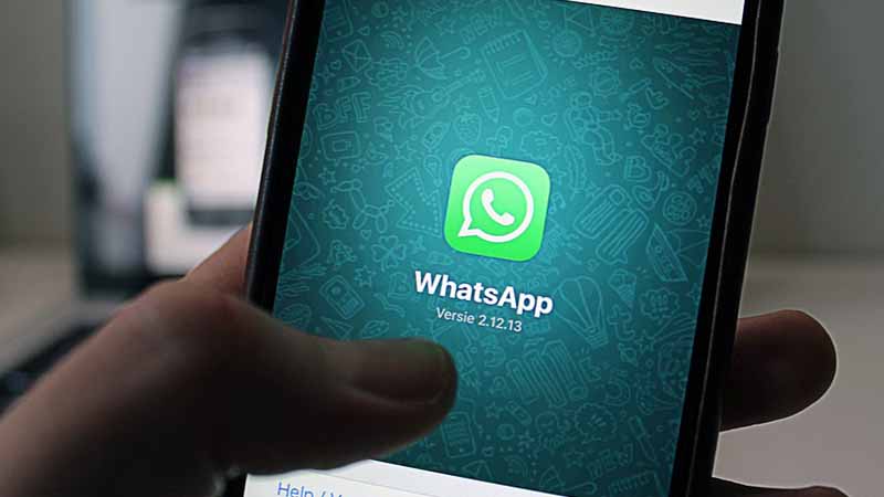 Warning against fake UAE Central Bank WhatsApp message