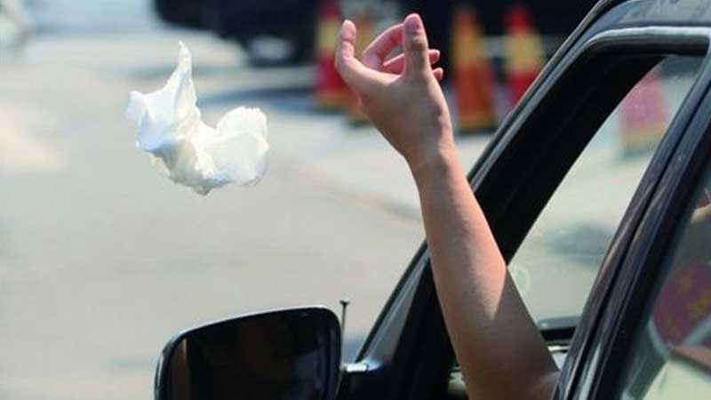 New UAE traffic law: Dh1,000 for littering roads
