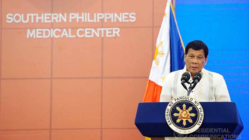 Duterte admits he can't control drug problem