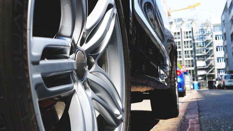 Park here and get Dh1,000 fine, 6 black points