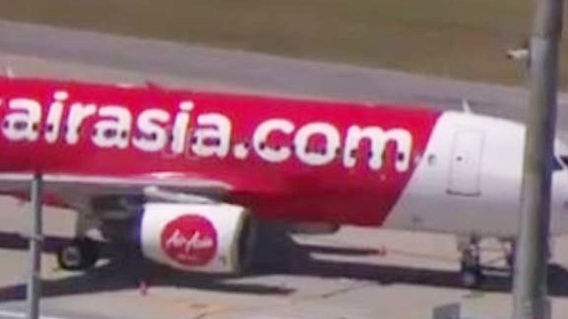 AirAsia passengers recount terror as plane plummets to 20,000 feet