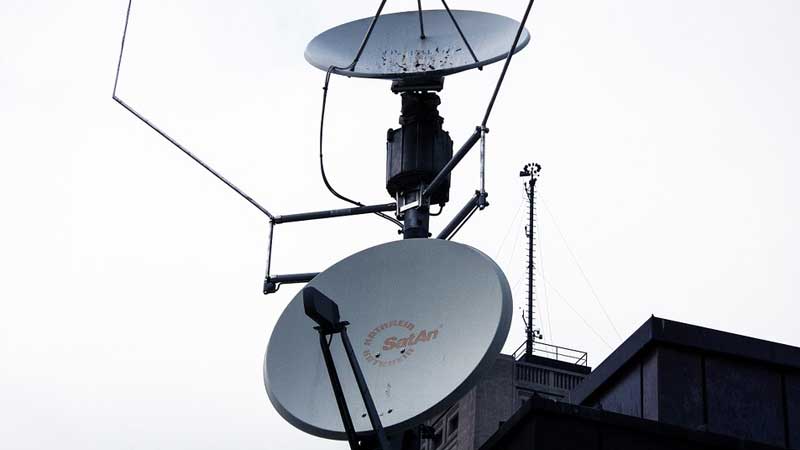 Crackdown on dangerous satellite dish installations in Abu Dhabi