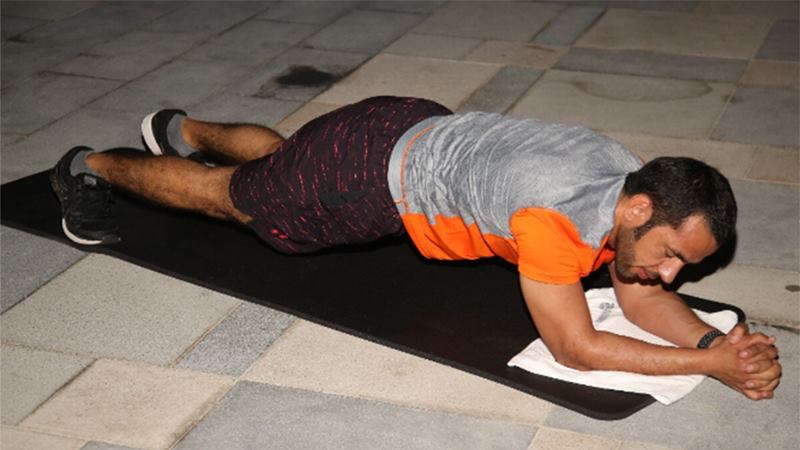 Dubai resident is king of planking