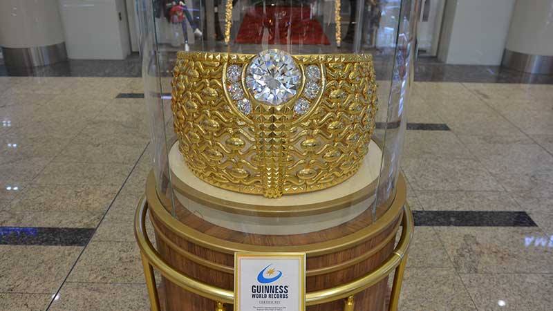Find world's largest gold ring in Sharjah