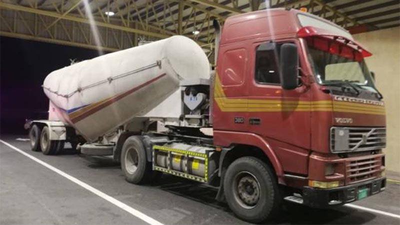 22 found hiding in concrete mixing truck while trying to enter UAE illegally