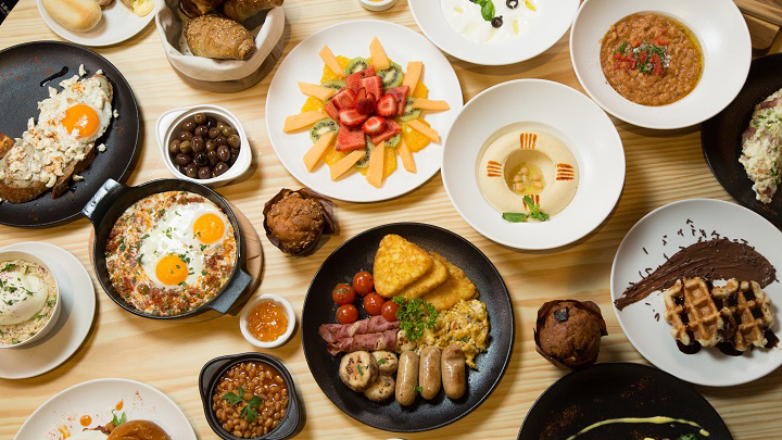Fine dining at Emirates Park Zoo & Resort
