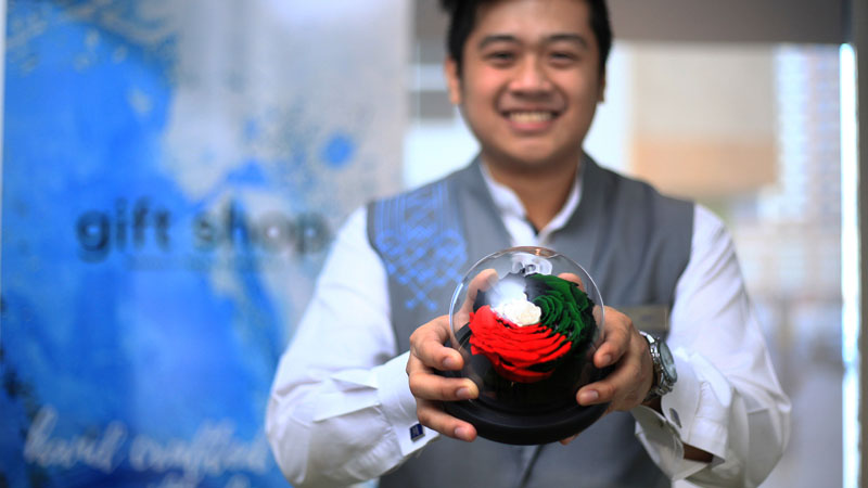 UAE-inspired preserved roses in high demand as National Day nears