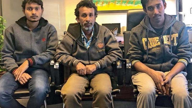 3 forced to live on Abu Dhabi streets after being duped by agent