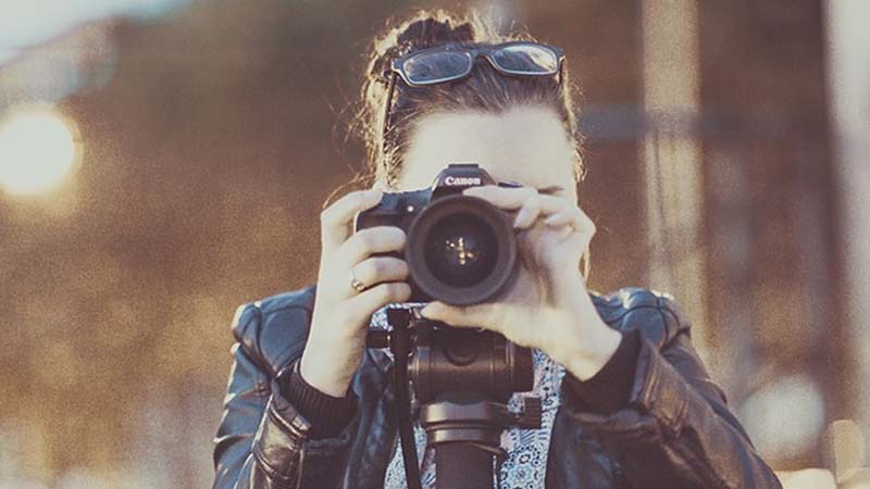 Expat woman fined Dh150,000 for taking photo in Abu Dhabi