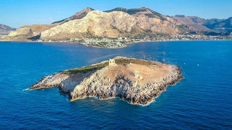 Buy your own Italian island for $1.1 million