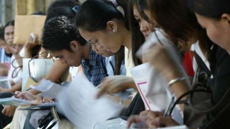 Residence permits scrapped for Filipinos in 35 job categories