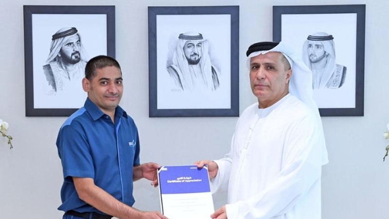 Dubai cleaner finds bag with 15kg gold, returns it