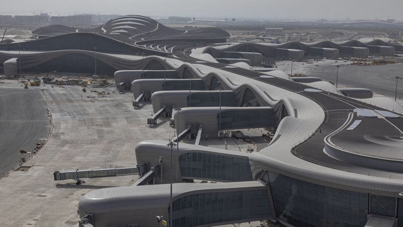 Hundreds test new Abu Dhabi airport terminal