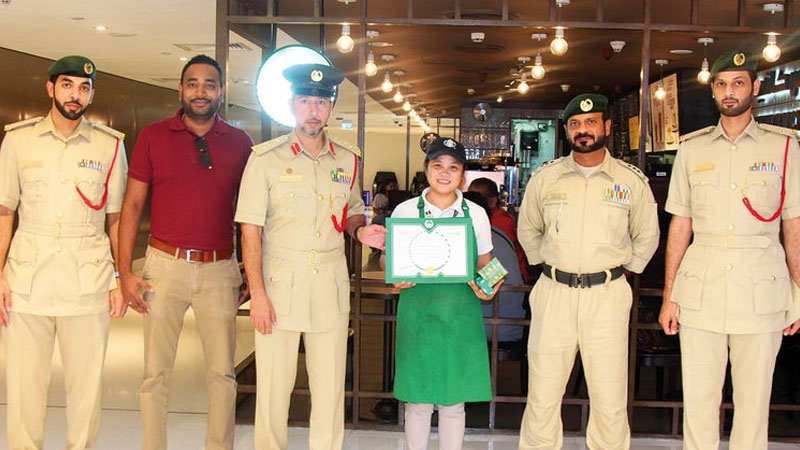 Filipina Starbucks Dubai manager honored for returning Dh195,000 left by customer