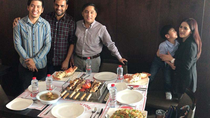 Look who dropped by newest and biggest Golden Fork in Dubai