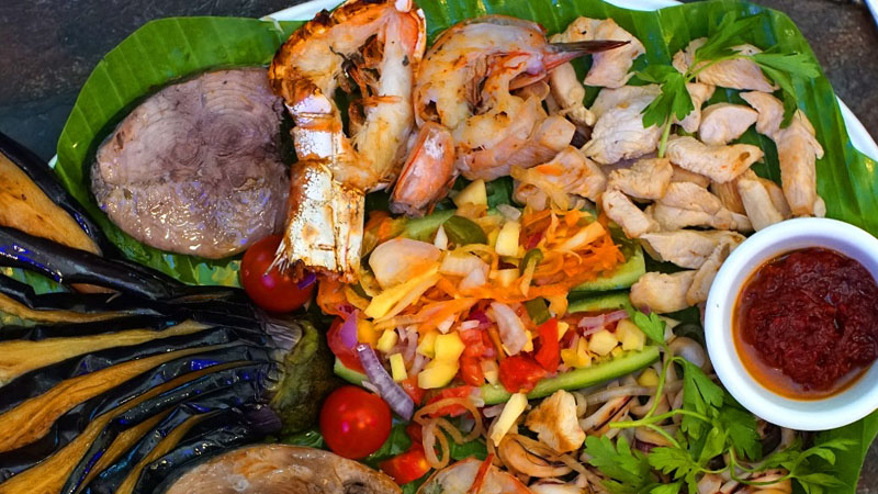 Golden Fork Sharjah offers Filipino mixed platter