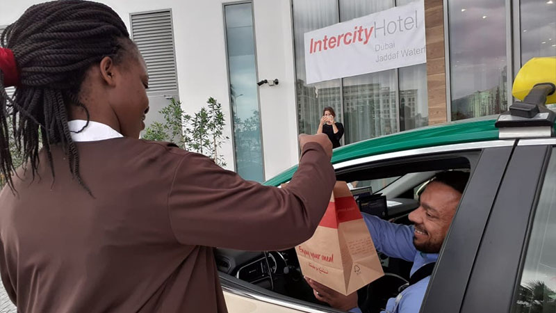 Dubai taxi drivers get breakfast treat from 'hoteliers with passion'