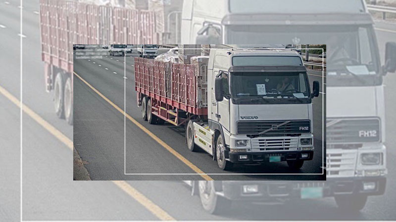 New Dubai radars to catch motorists using mobile phones