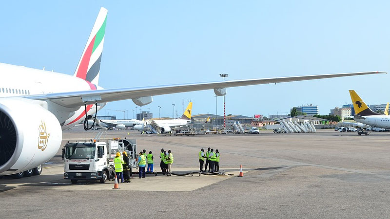 Emirates staff, top execs take salary cuts amid coronavirus crisis