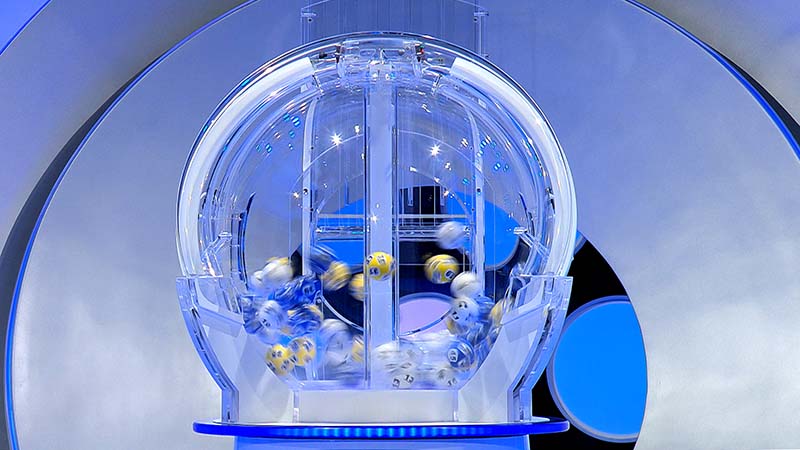 The Emirates Loto machine.