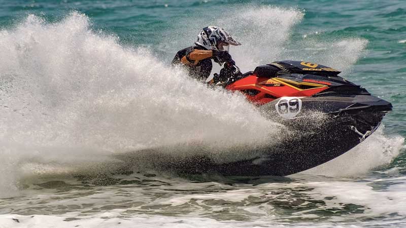 Abu Dhabi jet ski rider gets Dh1 million after losing leg in boat crash