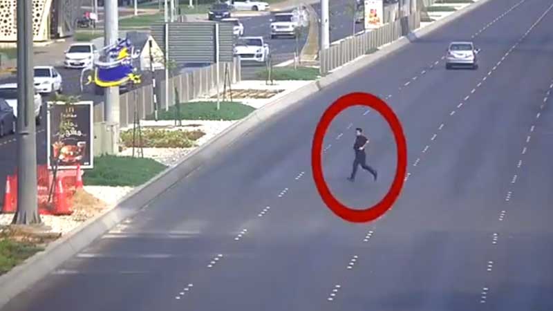 Reckless jaywalker in Abu Dhabi caught on video