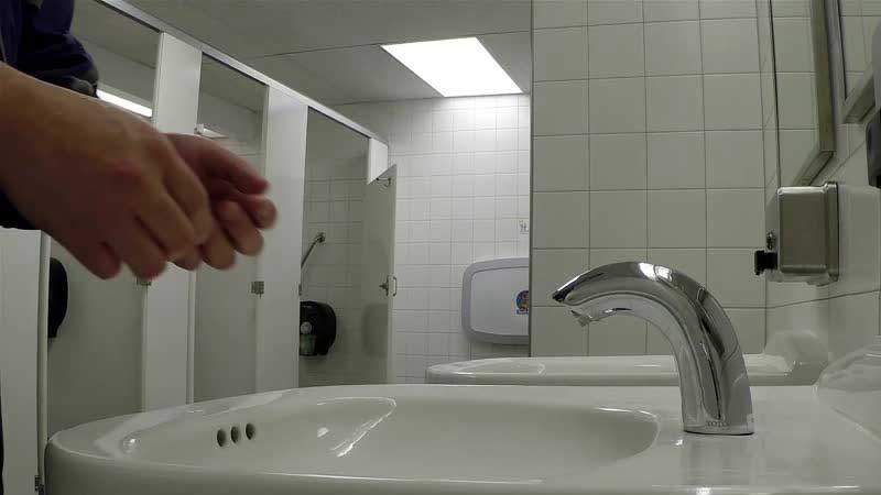 Restaurant dining in UAE and why your washroom matters