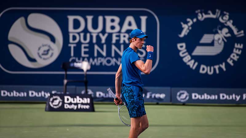 Jannik Sinner defeats Bautista Agut in Dubai